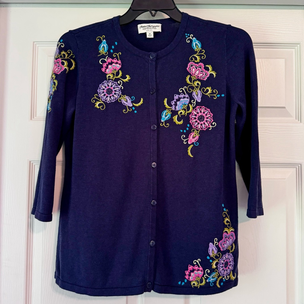 Women's Norm Thompson Cardigan Size M Navy Blue Floral Embroidered Button Front